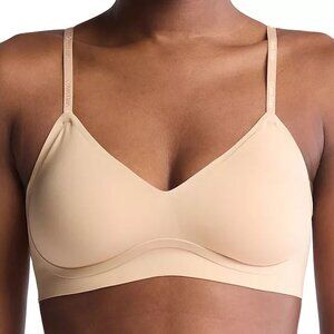 Calvin Klein Invisibles Comfort Lightly Lined Gel Wireless Smoothing Bralette